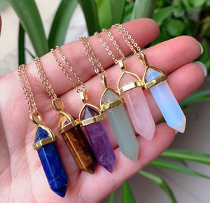 Natural Crystal Necklace in Gold - Lapis Lazuli